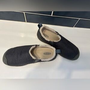 KEEN Howzer Quilted Slippers